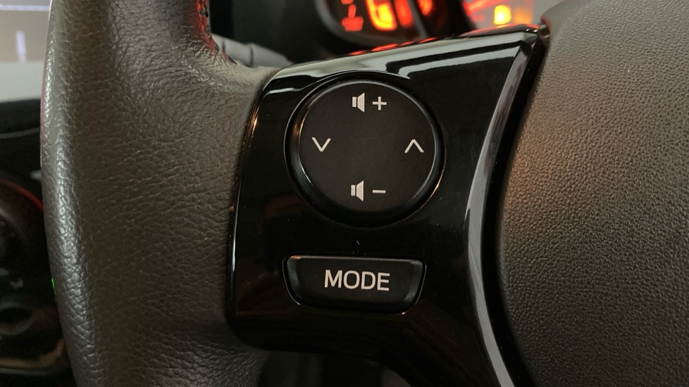 Toyota Aygo 1.0 VVT-i X-Pression 5dr Petrol Hatchback - Image 17