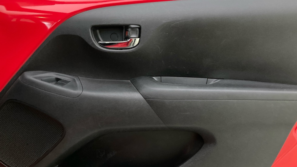 Toyota Aygo 1.0 VVT-i X-Pression 5dr Petrol Hatchback - Image 19