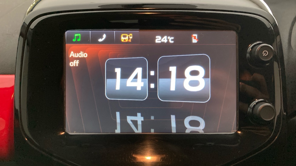 Toyota Aygo 1.0 VVT-i X-Pression 5dr Petrol Hatchback - Image 21
