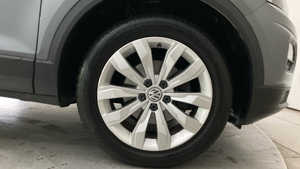 Volkswagen T-Roc 1.6 TDI SE 5dr Diesel Hatchback - Image 5
