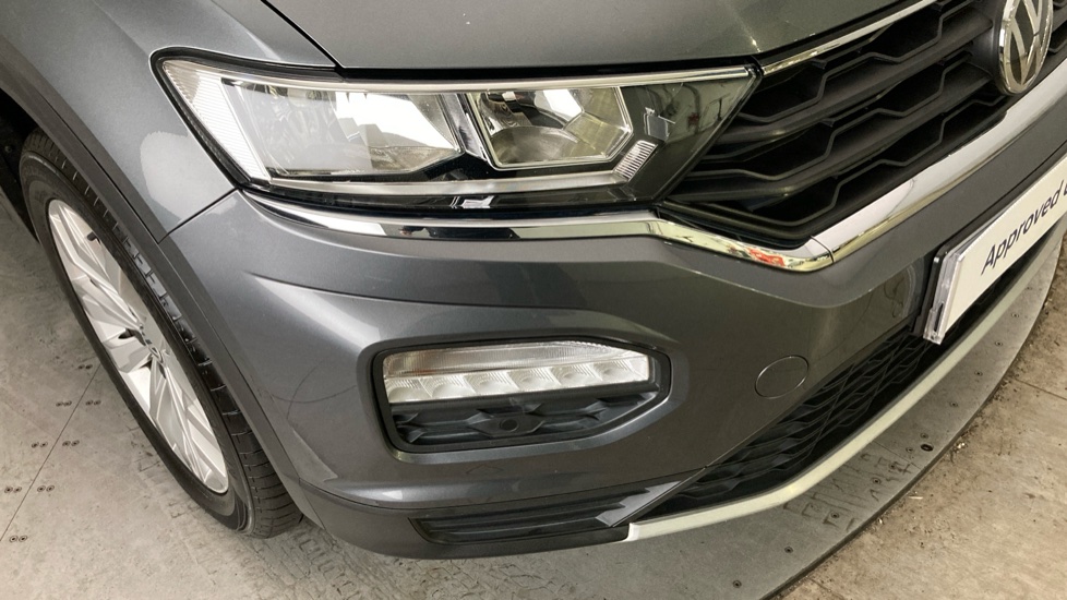 Volkswagen T-Roc 1.6 TDI SE 5dr Diesel Hatchback - Image 21
