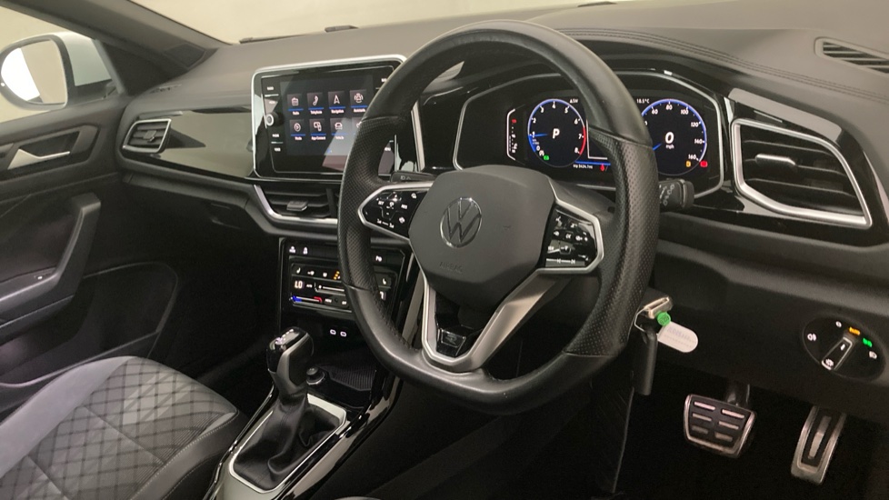 Volkswagen T-Roc 1.5 TSI R-Line 5dr DSG Petrol Hatchback - Image 6
