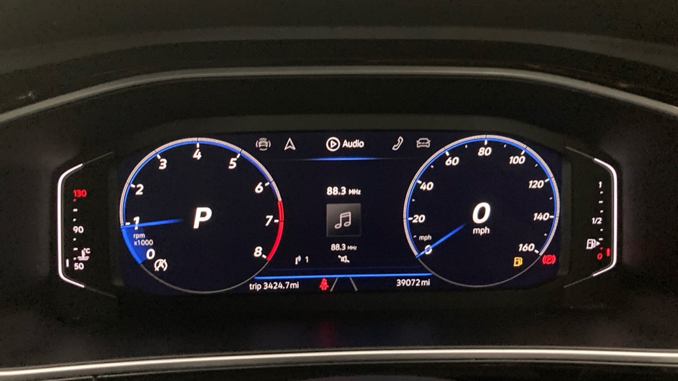 Volkswagen T-Roc 1.5 TSI R-Line 5dr DSG Petrol Hatchback - Image 11