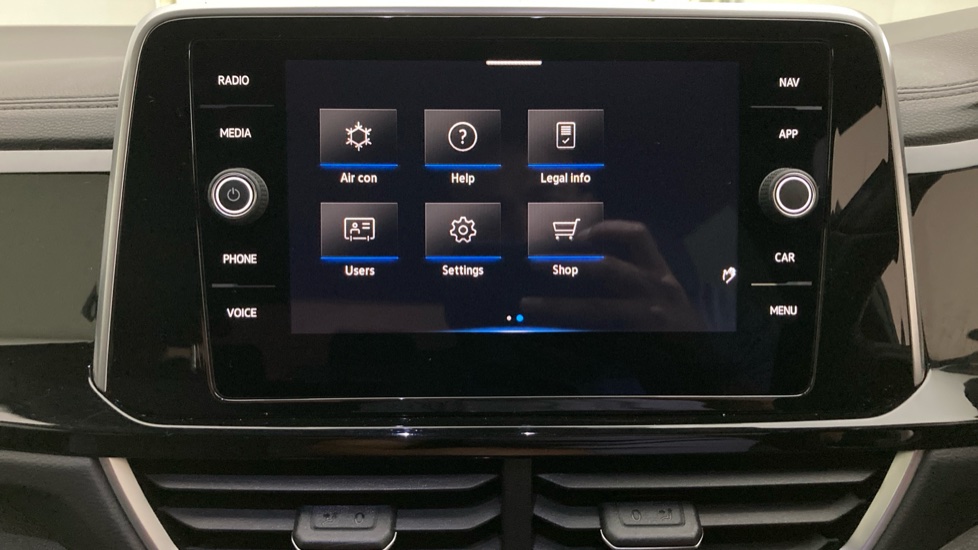 Volkswagen T-Roc 1.5 TSI R-Line 5dr DSG Petrol Hatchback - Image 25