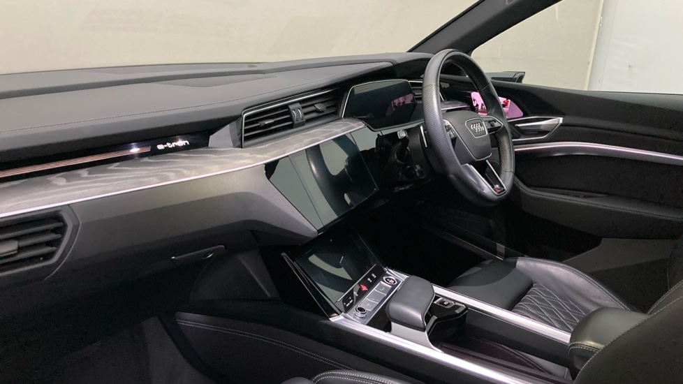 Audi e-tron 300kW 55 Quattro 95kWh Vorsprung 5dr Auto Electric Hatchback - Image 2