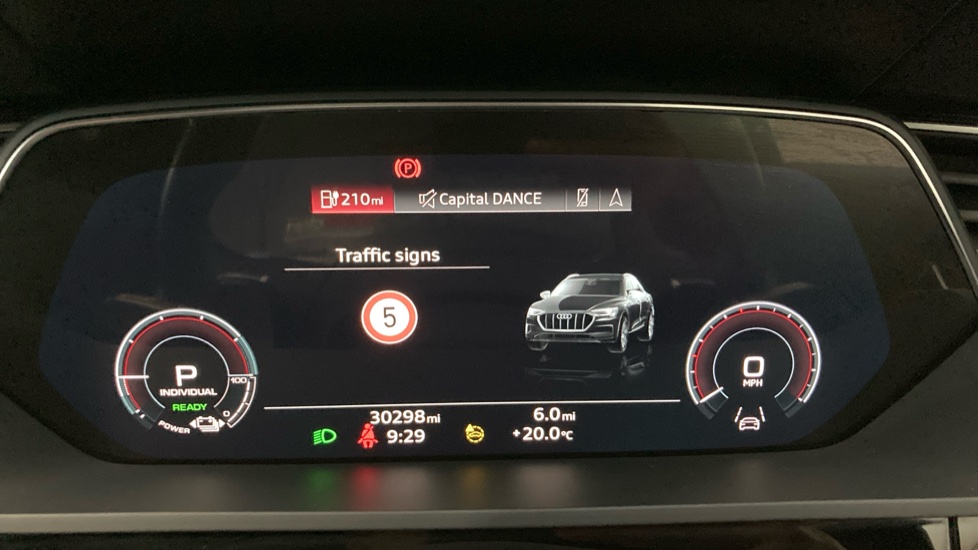 Audi e-tron 300kW 55 Quattro 95kWh Vorsprung 5dr Auto Electric Hatchback - Image 11