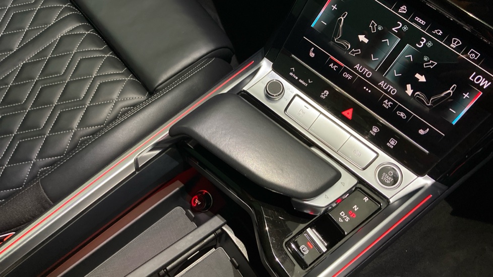 Audi e-tron 300kW 55 Quattro 95kWh Vorsprung 5dr Auto Electric Hatchback - Image 14