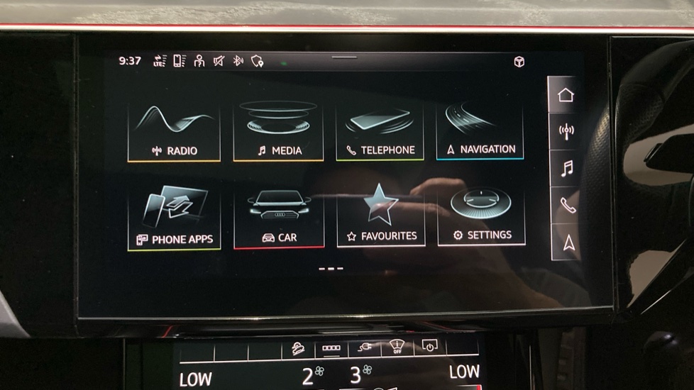 Audi e-tron 300kW 55 Quattro 95kWh Vorsprung 5dr Auto Electric Hatchback - Image 21