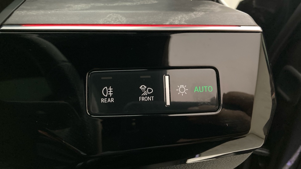 Audi e-tron 300kW 55 Quattro 95kWh Vorsprung 5dr Auto Electric Hatchback - Image 27
