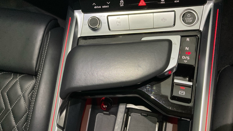Audi e-tron 300kW 55 Quattro 95kWh Vorsprung 5dr Auto Electric Hatchback - Image 30