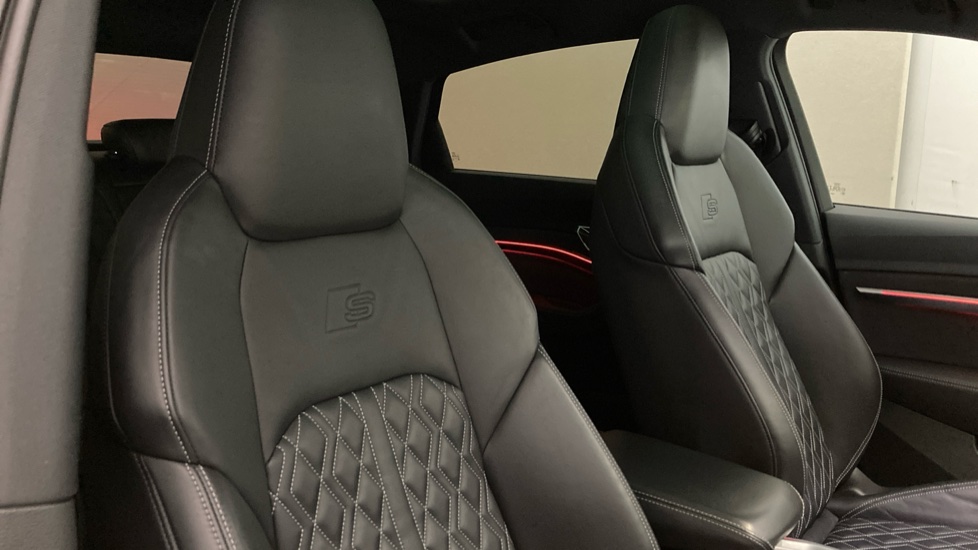 Audi e-tron 300kW 55 Quattro 95kWh Vorsprung 5dr Auto Electric Hatchback - Image 31