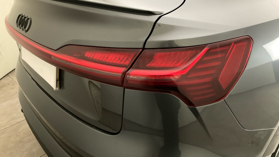 Audi e-tron 300kW 55 Quattro 95kWh Vorsprung 5dr Auto Electric Hatchback - Image 38