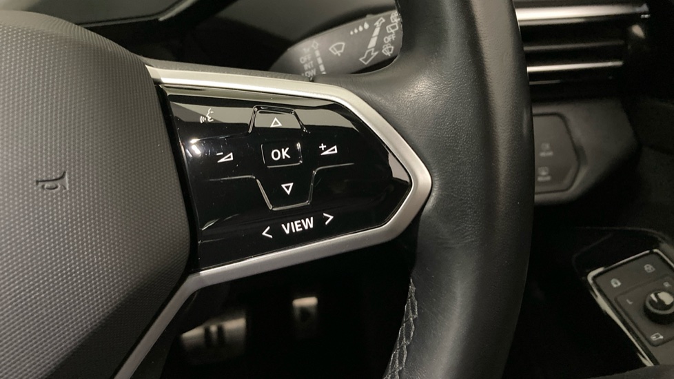 Volkswagen ID.4 109kW Life Pure 52kWh 5dr Auto Electric Estate - Image 18