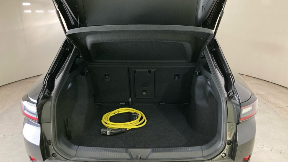 Volkswagen ID.4 109kW Life Pure 52kWh 5dr Auto Electric Estate - Image 20
