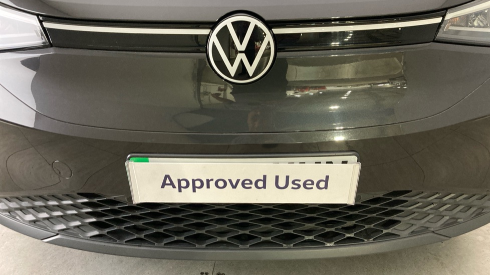Volkswagen ID.4 109kW Life Pure 52kWh 5dr Auto Electric Estate - Image 23