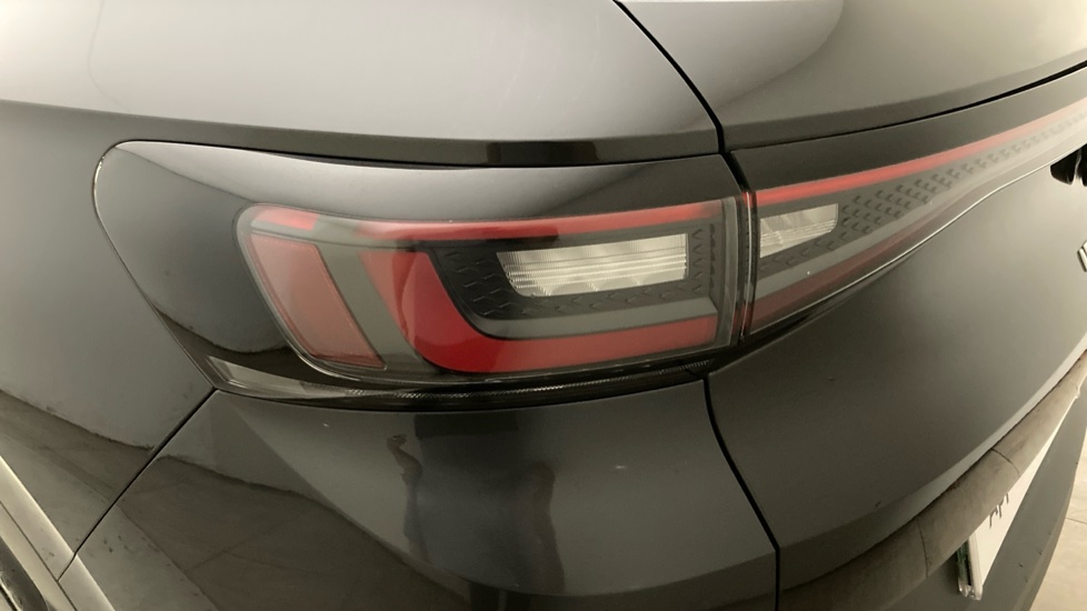 Volkswagen ID.4 109kW Life Pure 52kWh 5dr Auto Electric Estate - Image 24