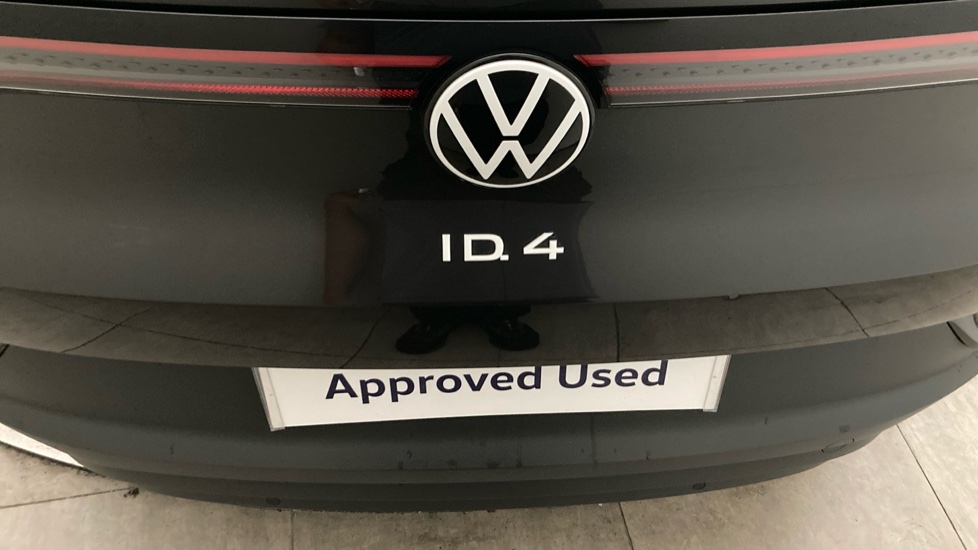 Volkswagen ID.4 109kW Life Pure 52kWh 5dr Auto Electric Estate - Image 28
