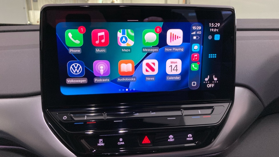 Volkswagen ID.4 109kW Life Pure 52kWh 5dr Auto Electric Estate - Image 32
