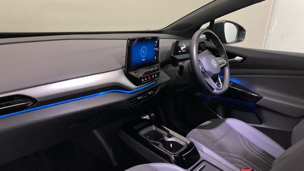 Volkswagen ID.4 109kW Life Pure 52kWh 5dr Auto Electric Estate - Image 2