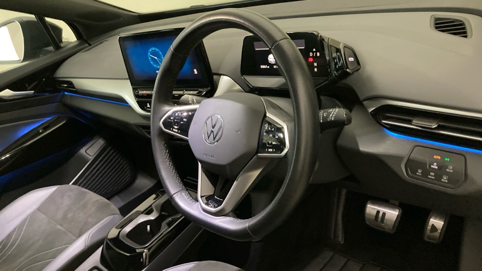 Volkswagen ID.4 109kW Life Pure 52kWh 5dr Auto Electric Estate - Image 6