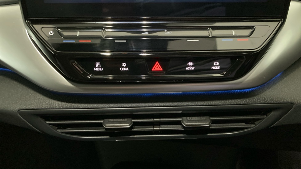 Volkswagen ID.4 109kW Life Pure 52kWh 5dr Auto Electric Estate - Image 13