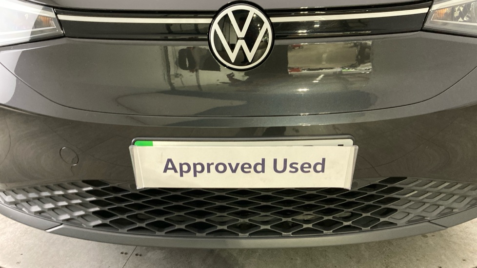 Volkswagen ID.4 109kW Life Pure 52kWh 5dr Auto Electric Estate - Image 34