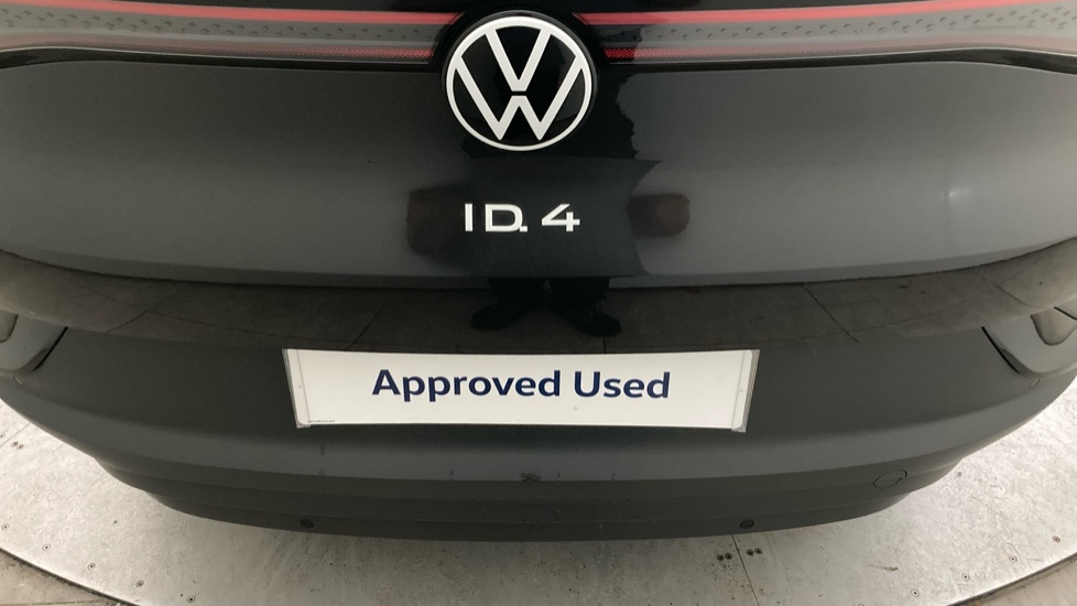 Volkswagen ID.4 109kW Life Pure 52kWh 5dr Auto Electric Estate - Image 39