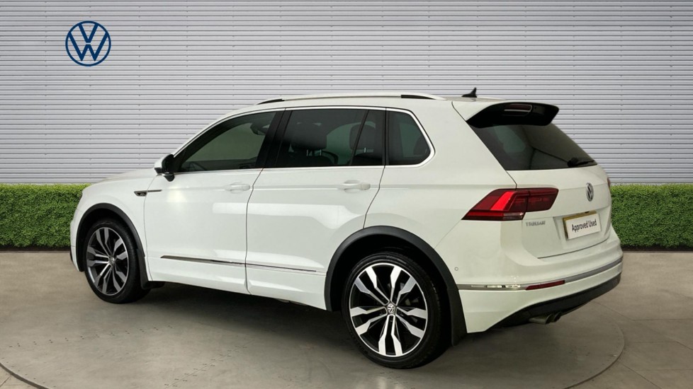 Volkswagen Tiguan 2.0 TDi 150 4Motion R-Line Tech 5dr Diesel Estate - Image 3