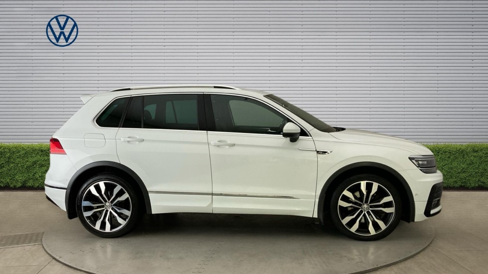 Volkswagen Tiguan 2.0 TDi 150 4Motion R-Line Tech 5dr Diesel Estate - Image 4