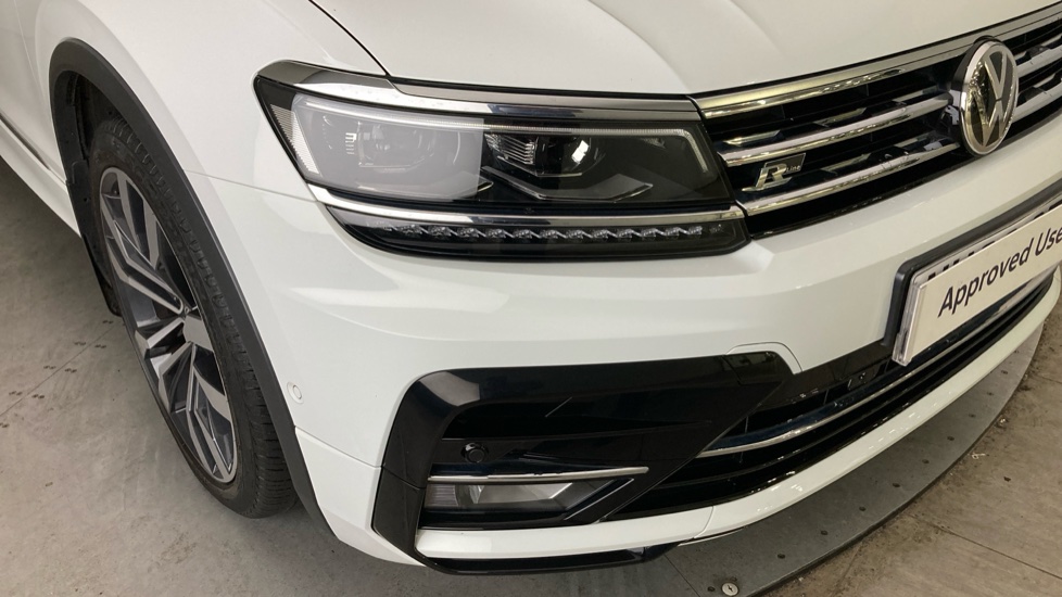 Volkswagen Tiguan 2.0 TDi 150 4Motion R-Line Tech 5dr Diesel Estate - Image 21
