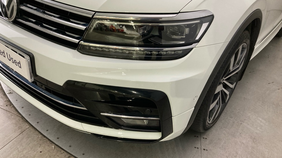 Volkswagen Tiguan 2.0 TDi 150 4Motion R-Line Tech 5dr Diesel Estate - Image 22
