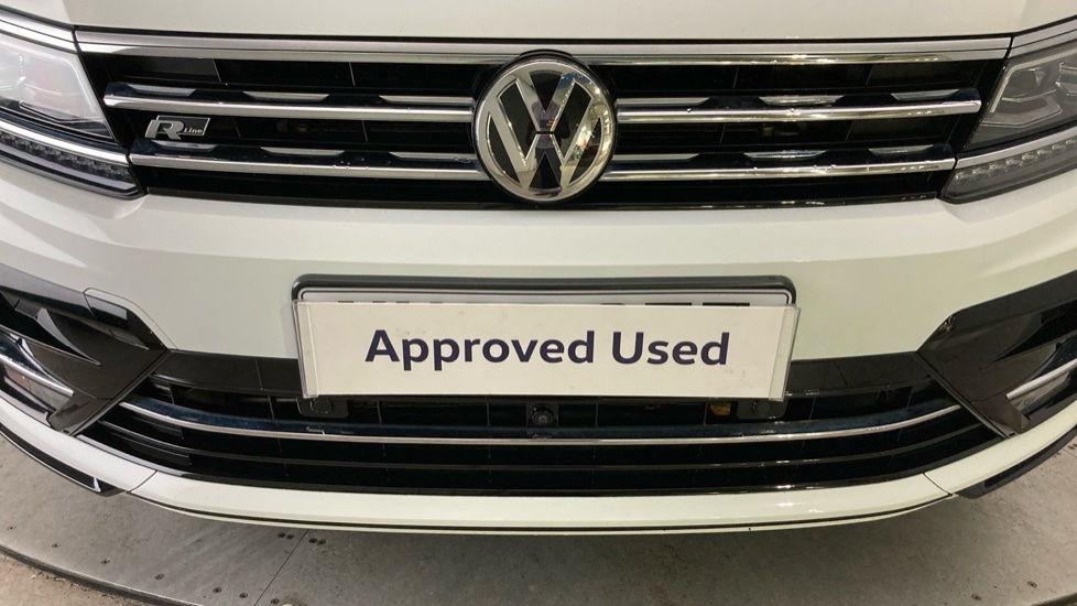 Volkswagen Tiguan 2.0 TDi 150 4Motion R-Line Tech 5dr Diesel Estate - Image 23