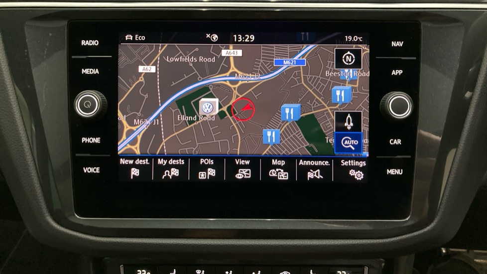 Volkswagen Tiguan 2.0 TDi 150 4Motion R-Line Tech 5dr Diesel Estate - Image 36