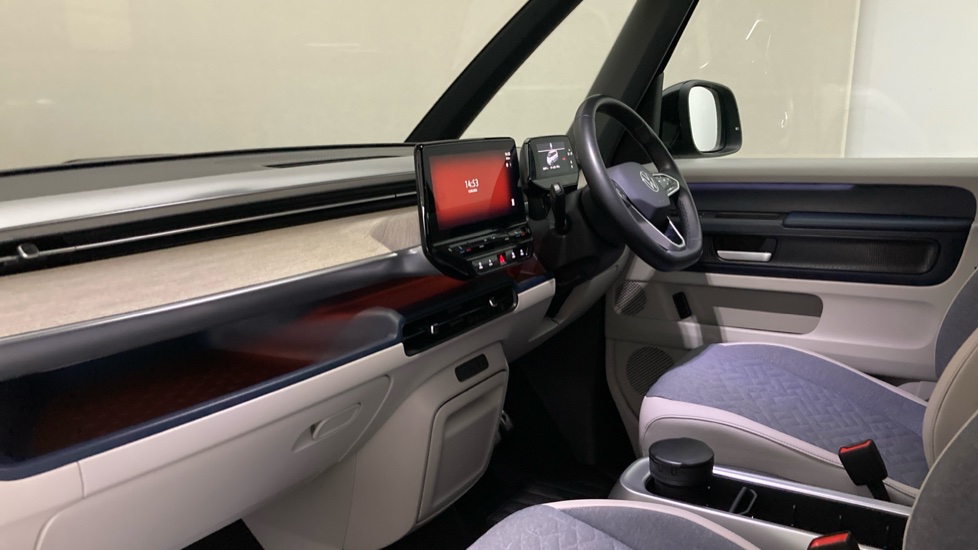 Volkswagen ID. Buzz 150kW Style Pro 77kWh 5dr Auto Electric Estate - Image 2