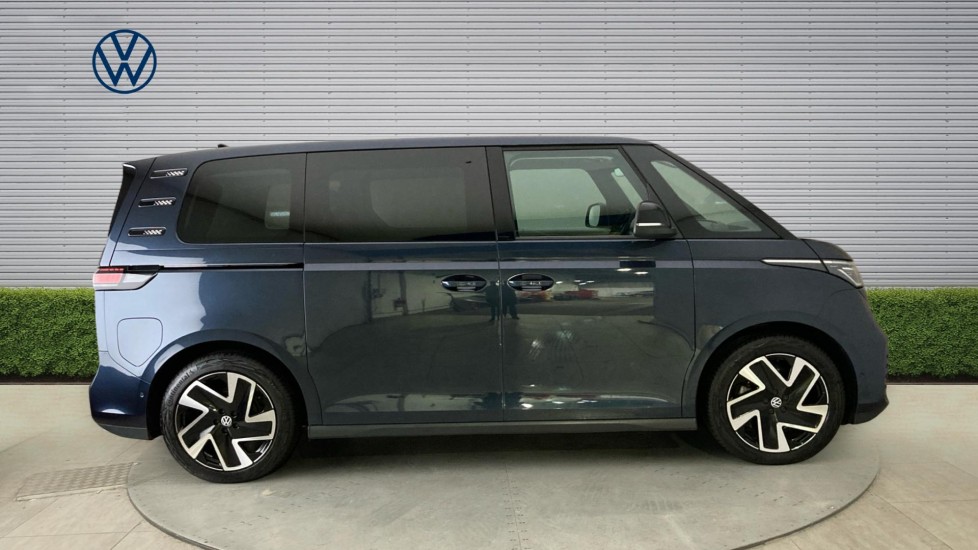 Volkswagen ID. Buzz 150kW Style Pro 77kWh 5dr Auto Electric Estate - Image 4