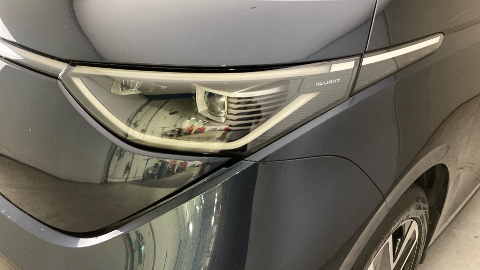 Volkswagen ID. Buzz 150kW Style Pro 77kWh 5dr Auto Electric Estate - Image 34