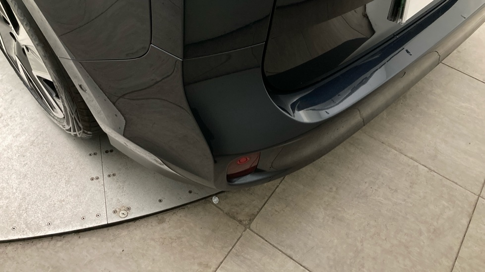 Volkswagen ID. Buzz 150kW Style Pro 77kWh 5dr Auto Electric Estate - Image 40