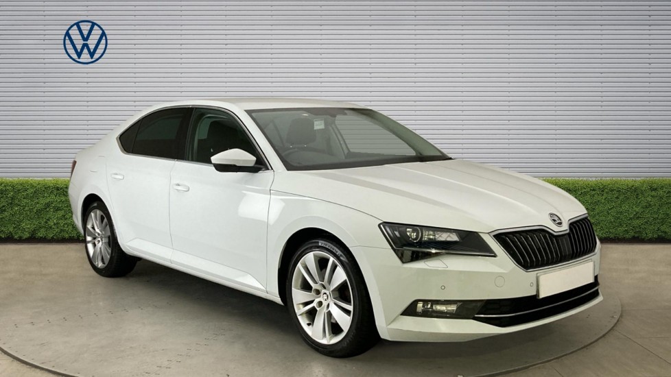 Skoda Superb 1.5 TSI SE L Executive 5dr DSG Petrol Hatchback - Image 1