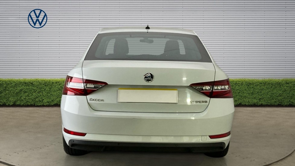 Skoda Superb 1.5 TSI SE L Executive 5dr DSG Petrol Hatchback - Image 8