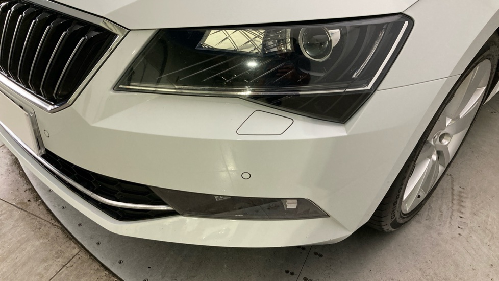 Skoda Superb 1.5 TSI SE L Executive 5dr DSG Petrol Hatchback - Image 22