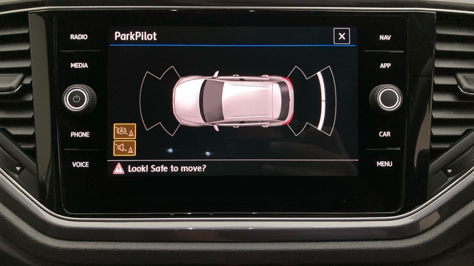 Volkswagen T-Roc 1.5 TSI EVO R-Line 5dr DSG Petrol Hatchback - Image 37