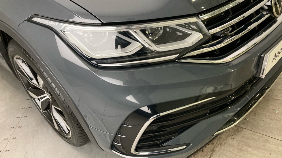 Volkswagen Tiguan 1.5 TSI 150 R-Line 5dr DSG Petrol Estate - Image 21