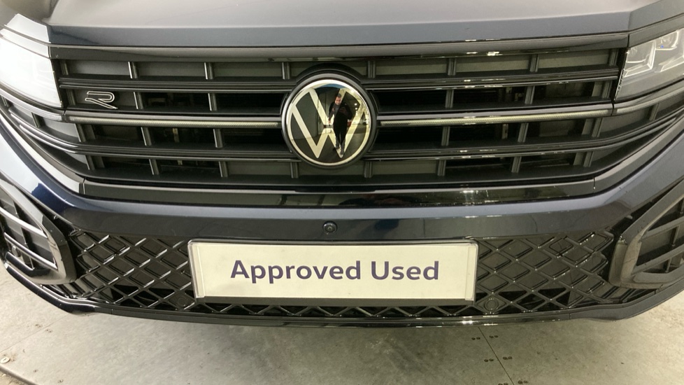 Volkswagen Touareg 3.0 V6 TDI 4Motion 286 Black Edition 5dr Tip Auto Diesel Estate - Image 23