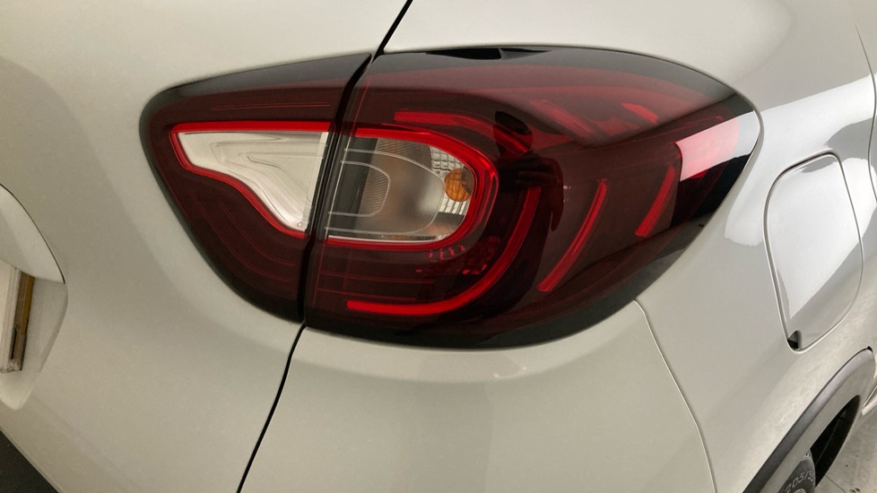 Renault Captur 1.5 dCi 90 Iconic 5dr Diesel Hatchback - Image 25