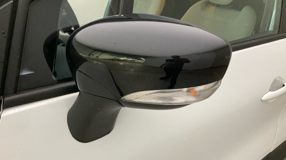 Renault Captur 1.5 dCi 90 Iconic 5dr Diesel Hatchback - Image 30