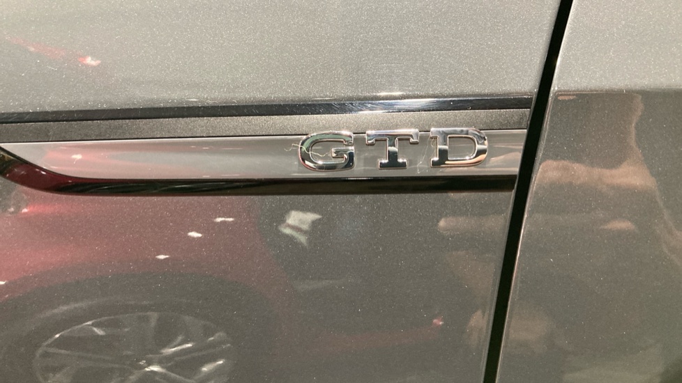 Volkswagen Golf 2.0 TDI 200 GTD 5dr DSG Diesel Hatchback - Image 31