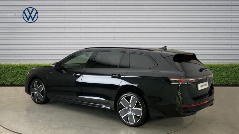 Volkswagen Passat 1.5 TSI eHybrid Black Edition 5dr DSG Estate - Image 3