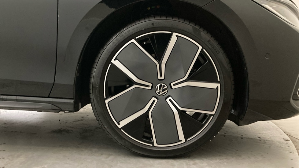 Volkswagen Passat 1.5 TSI eHybrid Black Edition 5dr DSG Estate - Image 5