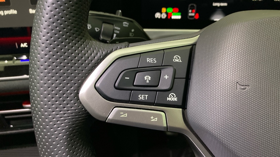 Volkswagen Passat 1.5 TSI eHybrid Black Edition 5dr DSG Estate - Image 17