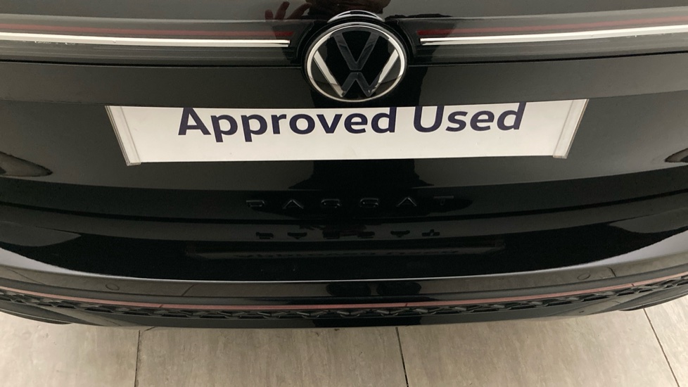 Volkswagen Passat 1.5 TSI eHybrid Black Edition 5dr DSG Estate - Image 28